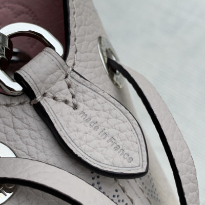 Louis Vuitton Bella Tote Bag-M57201-19*22*14CM