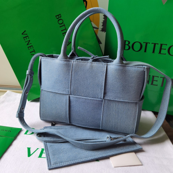 Bottega Arco Tote-25x16x8CM