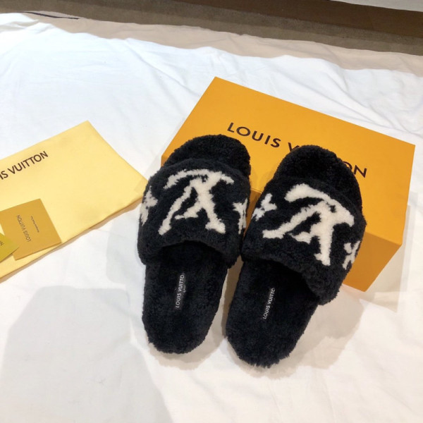 Louis Vuitton Wool Slippers
