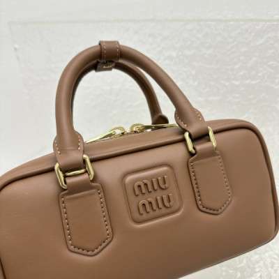 MiuMiu SS23 Softy Padded Bag-22*10*7.5CM