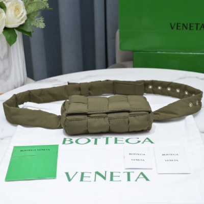 Bottega Veneta Cassette Bag-10x19x5CM
