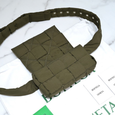 Bottega Veneta Cassette Bag-10x19x5CM
