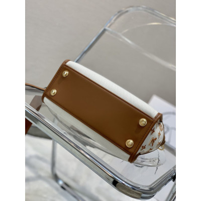 Louis Vuitton On My Side Tote Bag-25*20*12CM