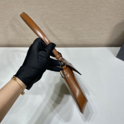 Prada Cleo Handbags-Patent Leather-23*18*4CM