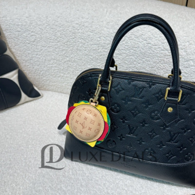LOUIS VUITTON LV BURGER BAG CHARM M02218