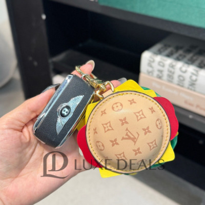 LOUIS VUITTON LV BURGER BAG CHARM M02218