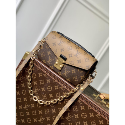 Louis Vuitton Pochette Metis Handbags-21.5*13.5*6CM