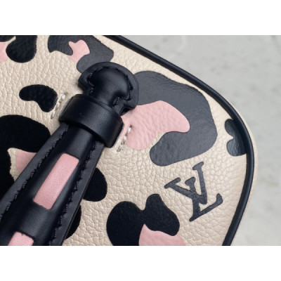 Louis Vuitton Cosmetic Bag-20*13.5*12CM