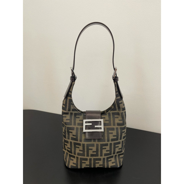 Fendi Vintage Handbags-19x15x14CM