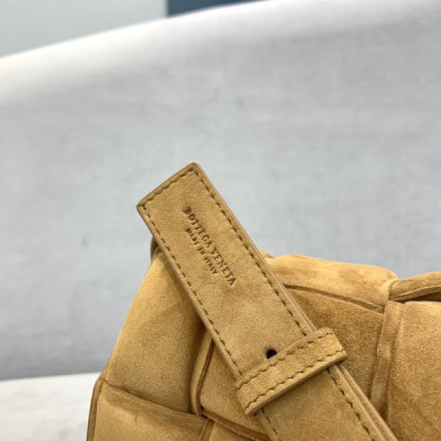 Bottega Veneta Padded Cassette Bag-26*18*8CM