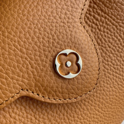 Louis Vuitton Mini Capucines Handlebag-M21168-21*14*8CM