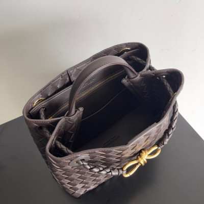 Bottega Veneta Andiamo-32*24*12CM