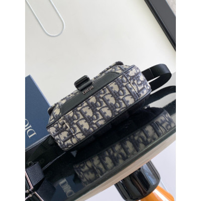 Diro Explorer Crossbody Bag-20 x 15 x 5CM