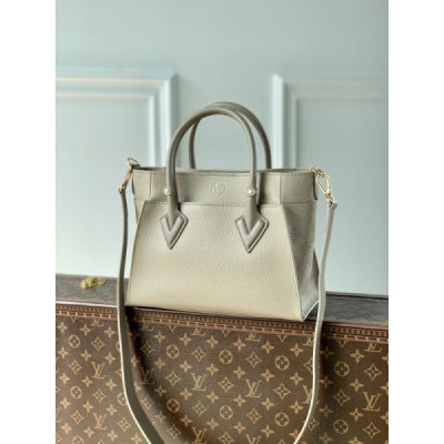 Louis Vuitton On My Side Tote Bag-25*20*12CM