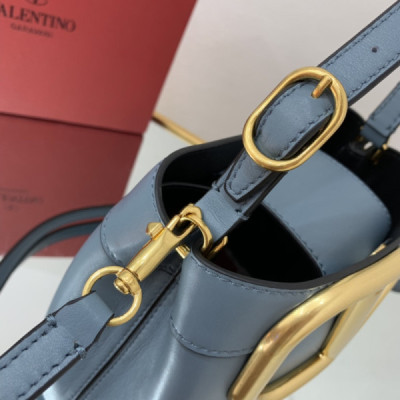 Valentino Garavani SuperVee Bag-20*19*12CM