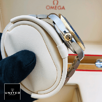 omega-seamaster-diver-300m-210.20.42.20.03.001-replica-rightside