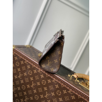 Louis Vuitton Standing Pouch-25*15*9CM