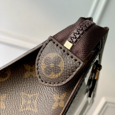 Louis Vuitton Standing Pouch-25*15*9CM