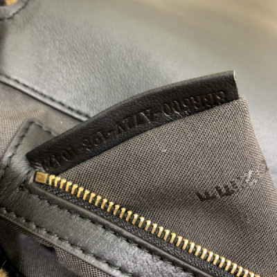 FendI Medium Baguette Bag-26x15x4CM