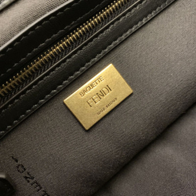 FendI Medium Baguette Bag-26x15x4CM