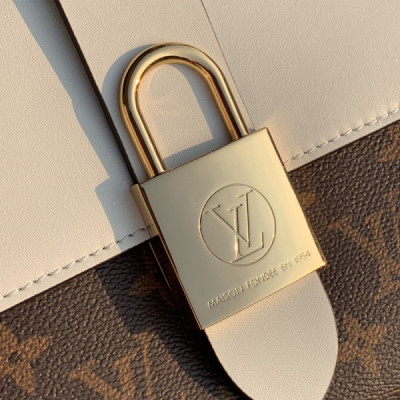 Louis Vuitton Locky BB Bag -21* 17.0*8CM