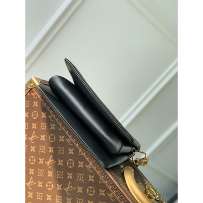 Louis Vuitton Coussin Handbags-26*20*12CM