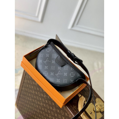 Louis Vuitton Moon Crossbody Bag-24.5 x 16 x 4.55CM
