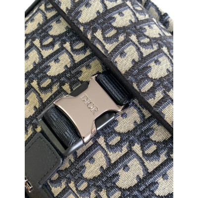 Diro Explorer Crossbody Bag-20 x 15 x 5CM