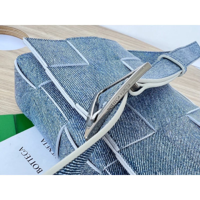 Bottega Veneta Cassette Bag-23x15x6CM