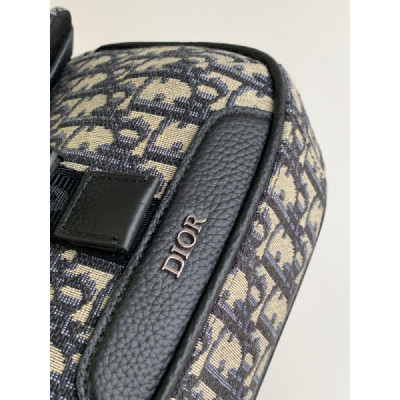 Diro Explorer Crossbody Bag-20 x 15 x 5CM