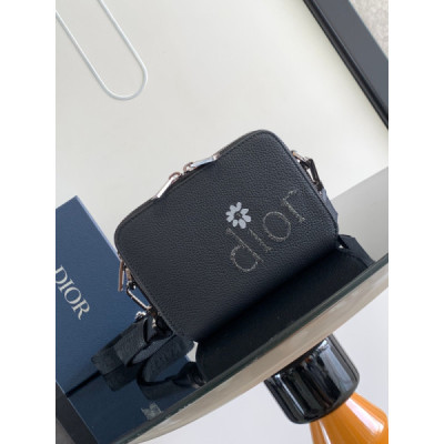 Diro Oblique HandleBag-17 x 12.5 x 55CM