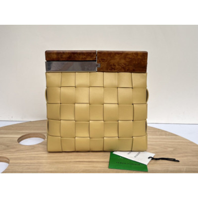 Bottega Nappa Pouch-28*26*5CM