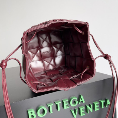 Bottega Veneta Mini Bucket-18*14*14CM