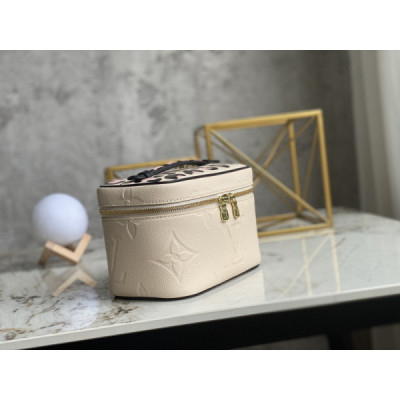 Louis Vuitton Cosmetic Bag-20*13.5*12CM