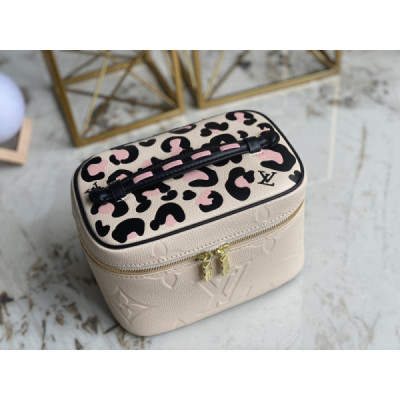 Louis Vuitton Cosmetic Bag-20*13.5*12CM