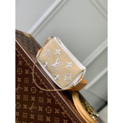 Louis Vuitton Mini Pochette Accessories-15.5 x 10.5 x 4CM