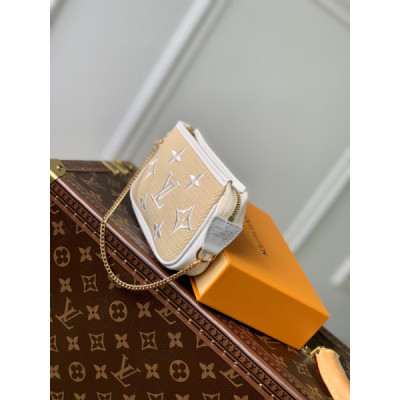 Louis Vuitton Mini Pochette Accessories-15.5 x 10.5 x 4CM