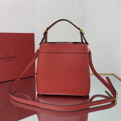 Valentino Garavani SuperVee Bag-20*19*12CM