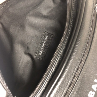 Balenciaga Crossbody Bag-25x17x5CM