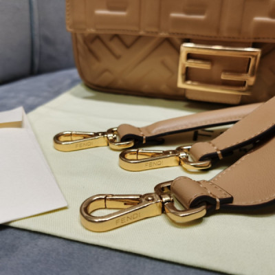FendI Medium Baguette Bag-26x15x4CM