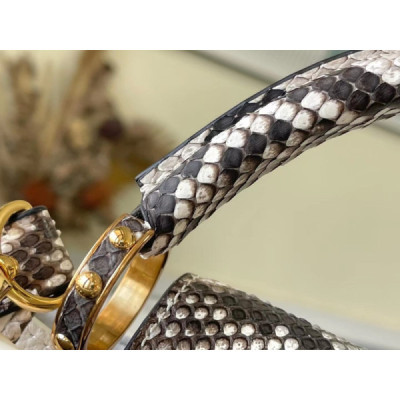 Louis Vuitton Capucines BB-M21164-27*18*9CM