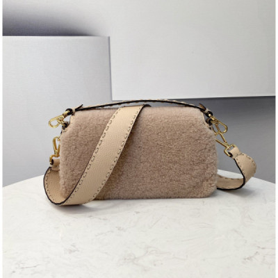 FendI Medium Baguette Bag-27×6×15CM