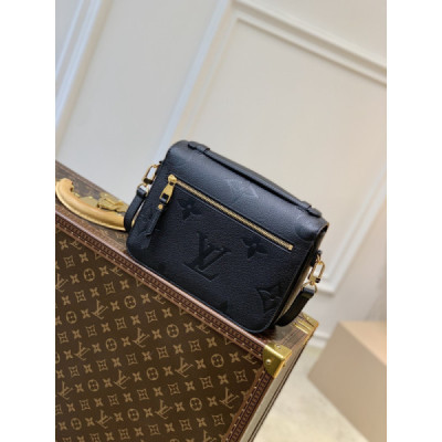 Louis Vuitton Pochette Metis Handbags-25*19*7CM
