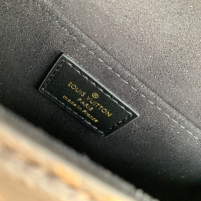 Louis Vuitton Vintage Bag-M46548-23.5*16.5*8CM