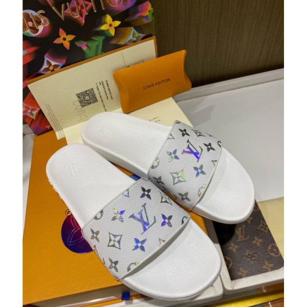 Louis Vuitton Slippers