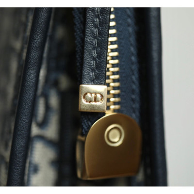 Diro Pouch- 26×19.5×7CM