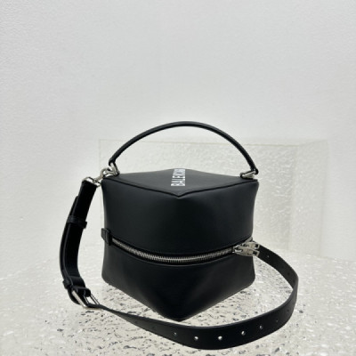 Balenciaga Handbags-16*16*16CM