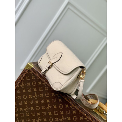 Louis Vuitton Diane Handbags-M46386-23 x 16 x 8.5CM