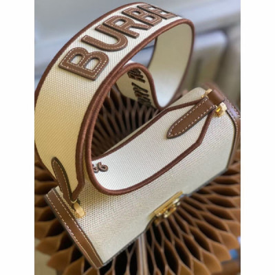 Burberry Small Quilted TB Bag-21*6*16CM