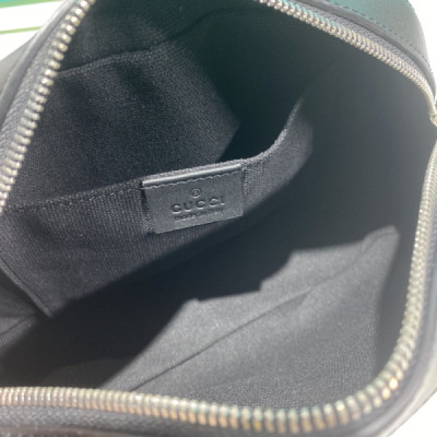 Gucci GG Embossed Crossbody Bag-24*14*7CM